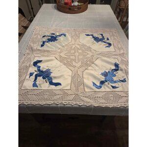 Vintage table square blue holidays theme